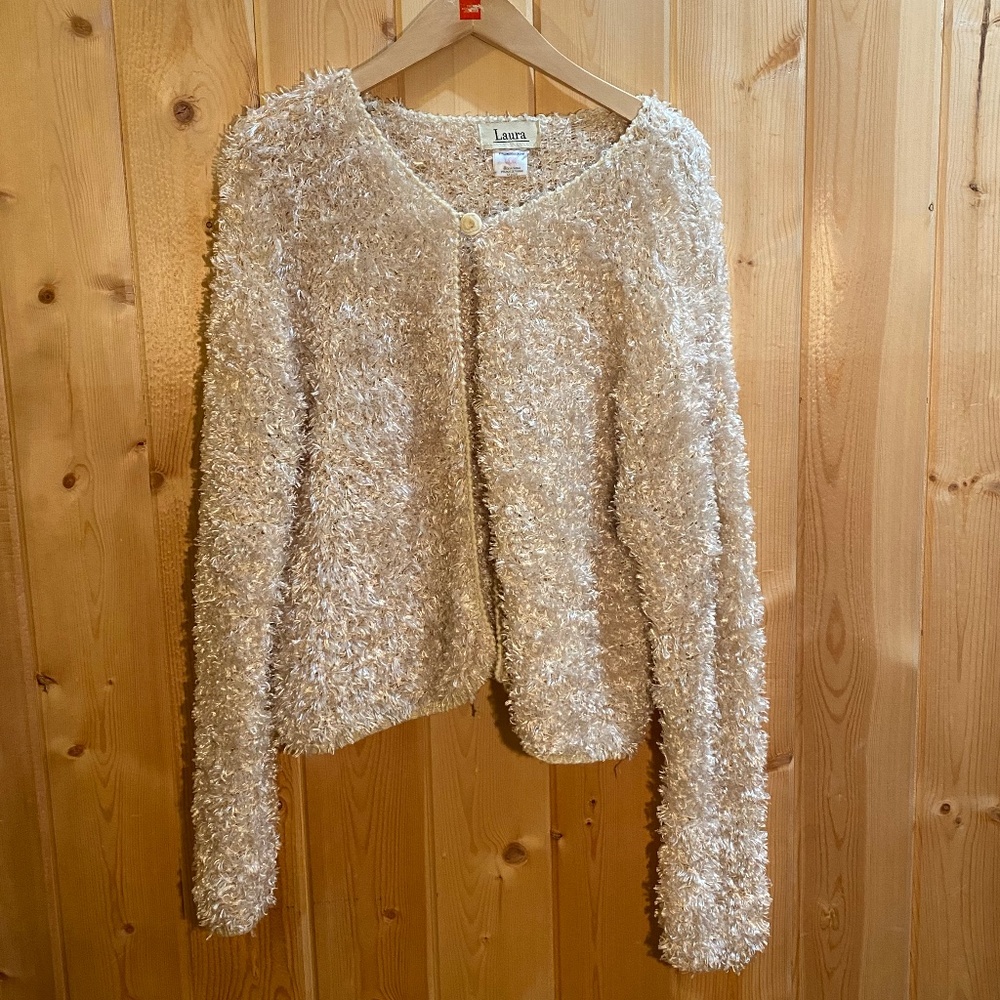 Laura Furry/Soft Sweater/Cardigan